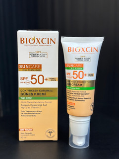 کرم ضدآفتاب رنگی ضدجوش بیوکسین ۵۰میل |50ml Suncare Acnium SPF 50+Bioxcin